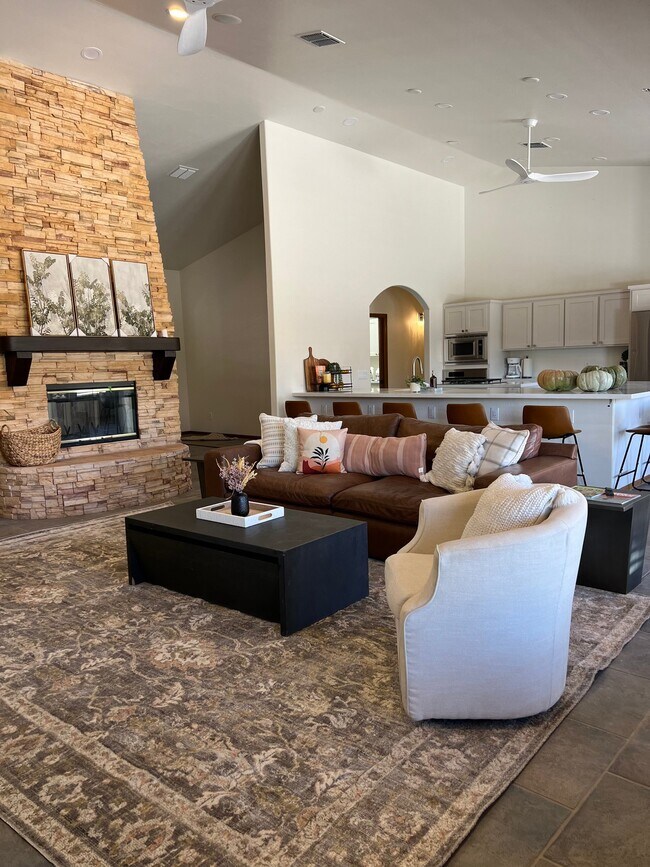 Foto del edificio - 10379 S Sundown Dr