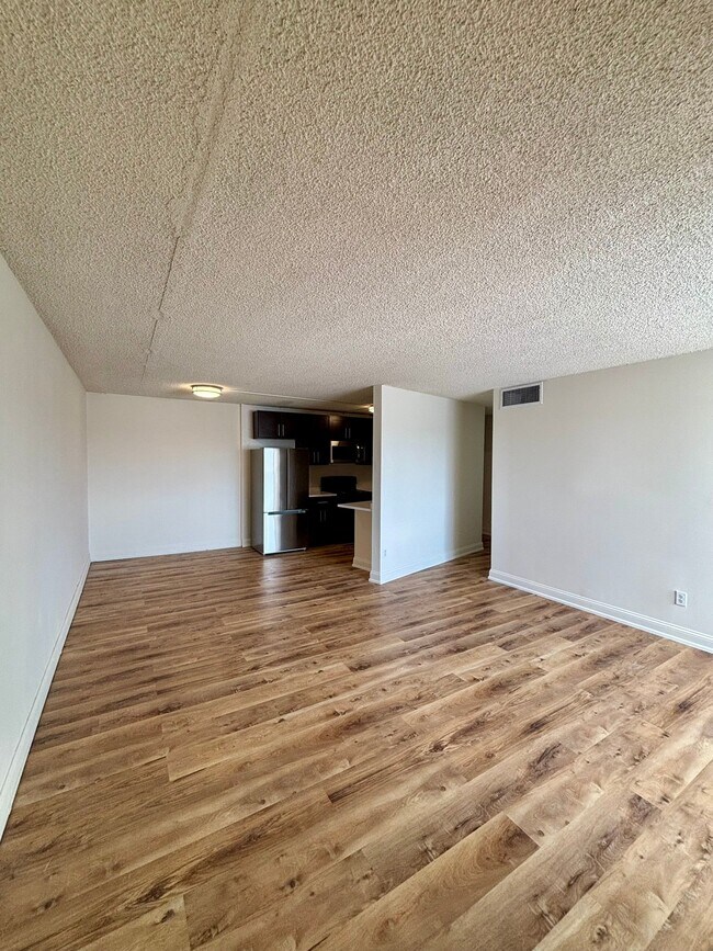 Building Photo - 1400 Millersport Hwy