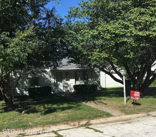 Foto del edificio - 2 br, 1 bath House - 220 S White St