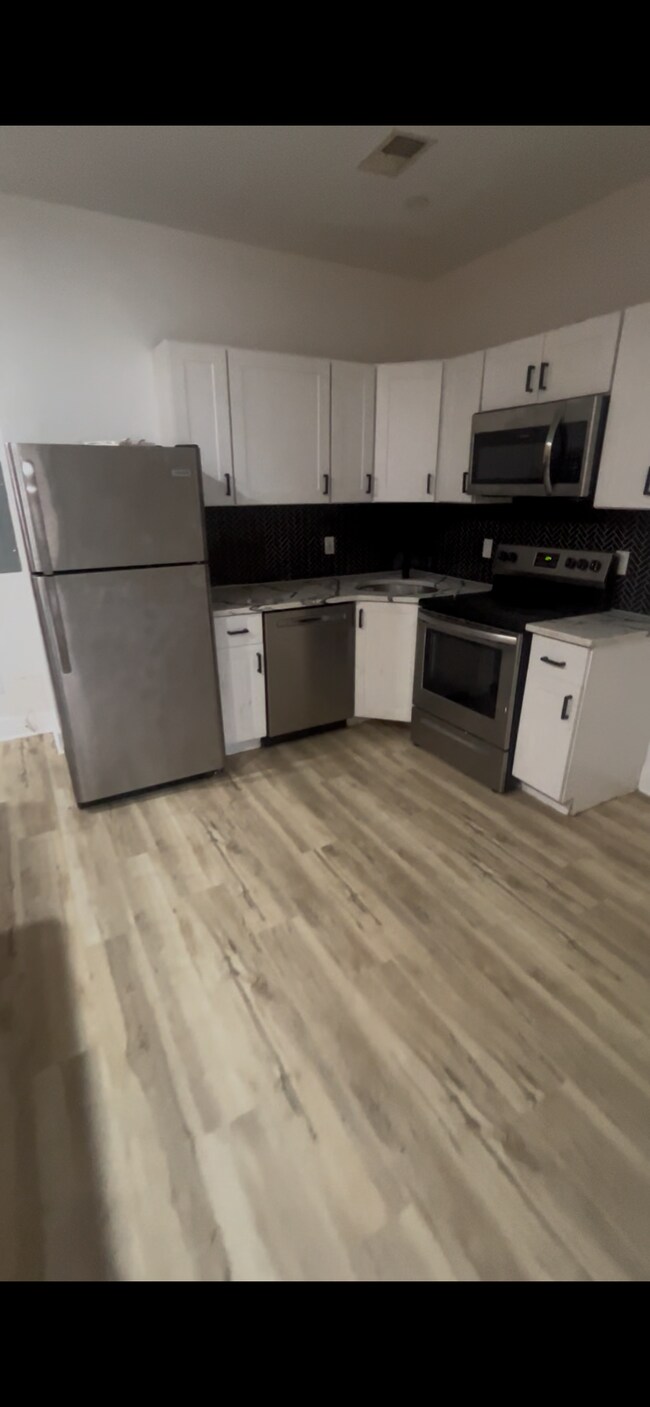 Building Photo - 3542 N Marvine St