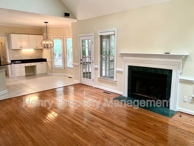 Foto del edificio - 212 Lewey Brook Drive