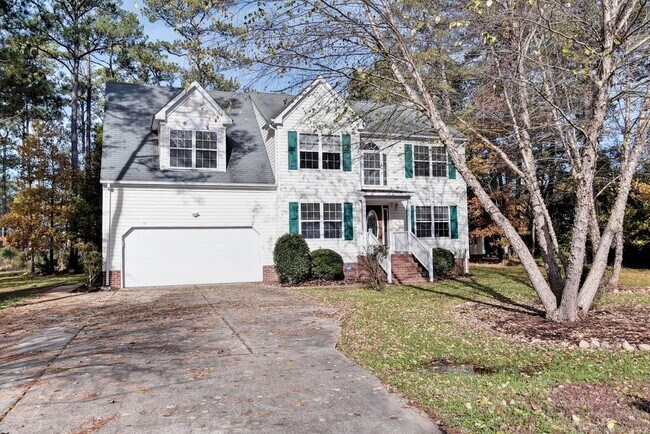 Building Photo - Updated Poquoson Home on Large Lot