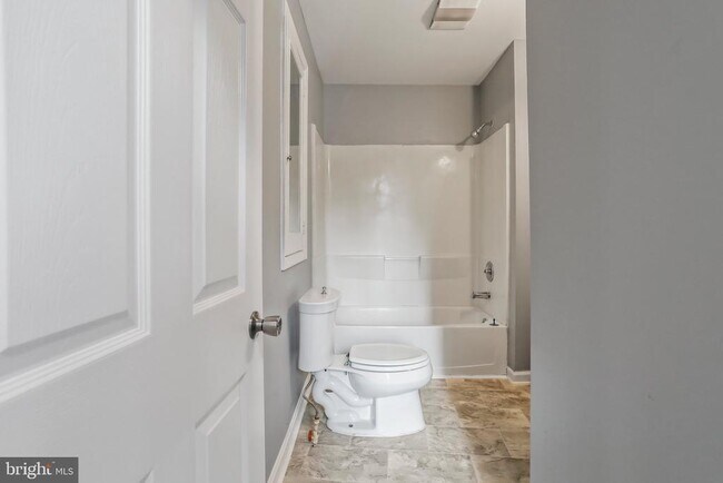 Foto del edificio - 655 S Potomac St