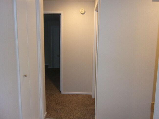 Foto del edificio - 2500 NW Princess St