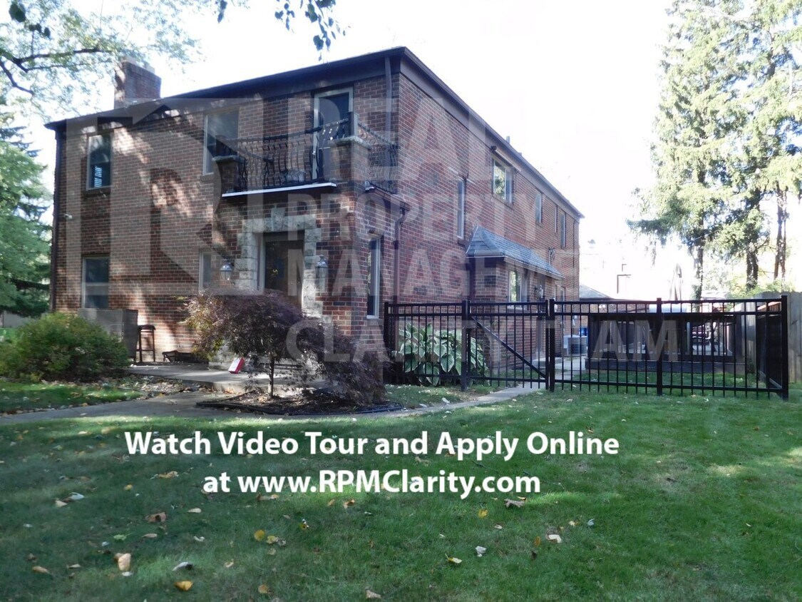 Foto principal - 2458 Kenwood Blvd