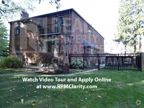 Building Photo - 2458 Kenwood Blvd
