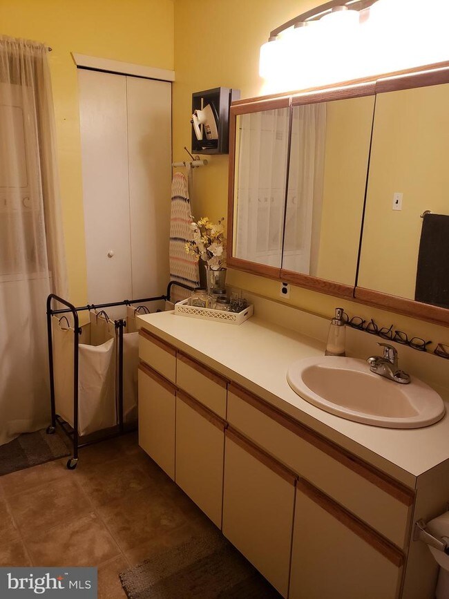 Foto del edificio - 1805 Roberts Way