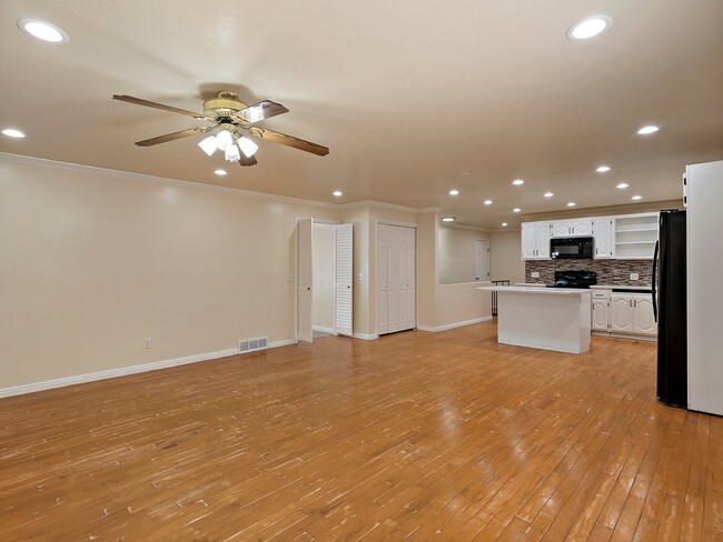 Photo - 6438 Tamra Dr House