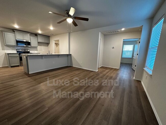 Building Photo - 10817 NW 119th Place