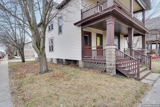 Building Photo - 111 W Parkway Ave