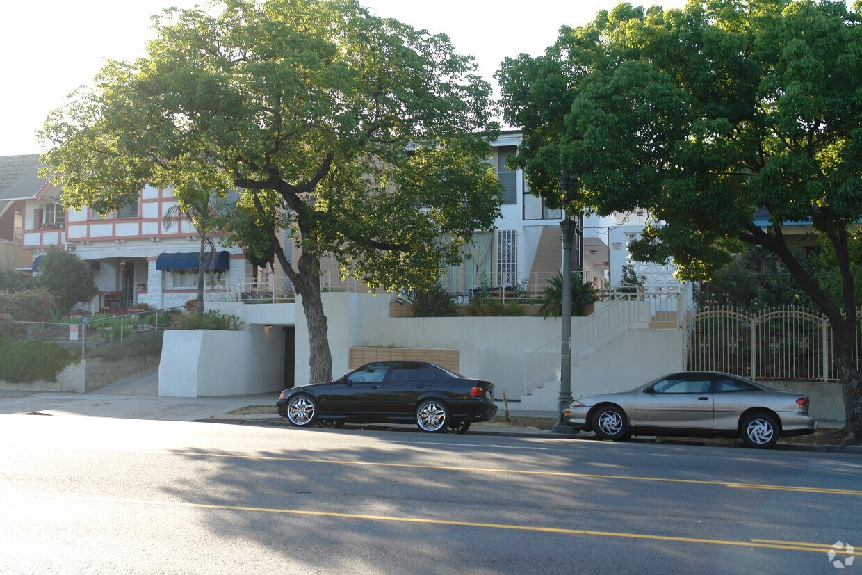 Foto del edificio - 208 S Rampart Blvd