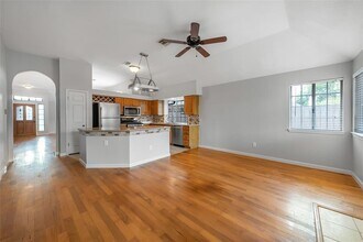 Building Photo - 14916 Snelling Dr