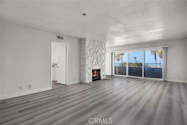 Foto del edificio - 230 S Catalina Ave