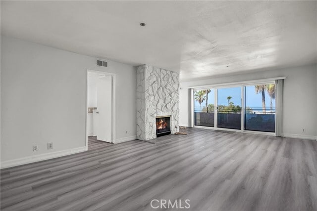 Building Photo - 230 S Catalina Ave