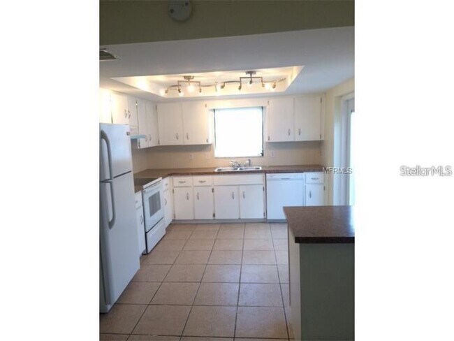 Foto del edificio - 8151 Saybrook Dr