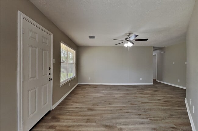 Building Photo - 4519 Kimball Dr
