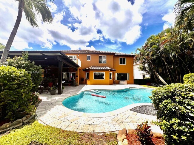 Building Photo - 19909 SW 7th Pl