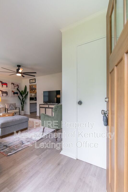 Foto del edificio - 321 Mockingbird Ln