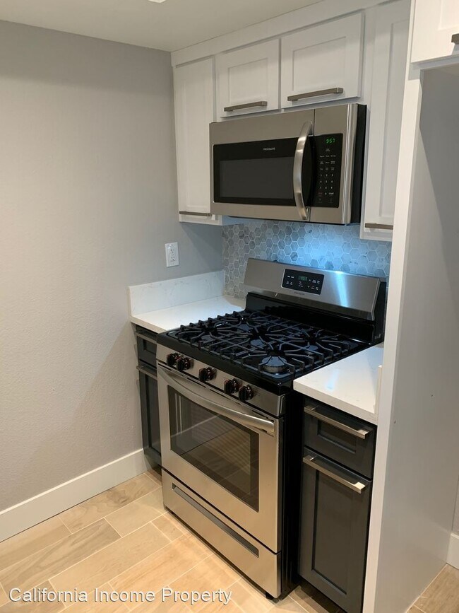 Foto del edificio - 642 W Maple Ave
