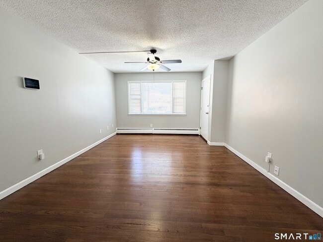 Building Photo - 161 W Spring St