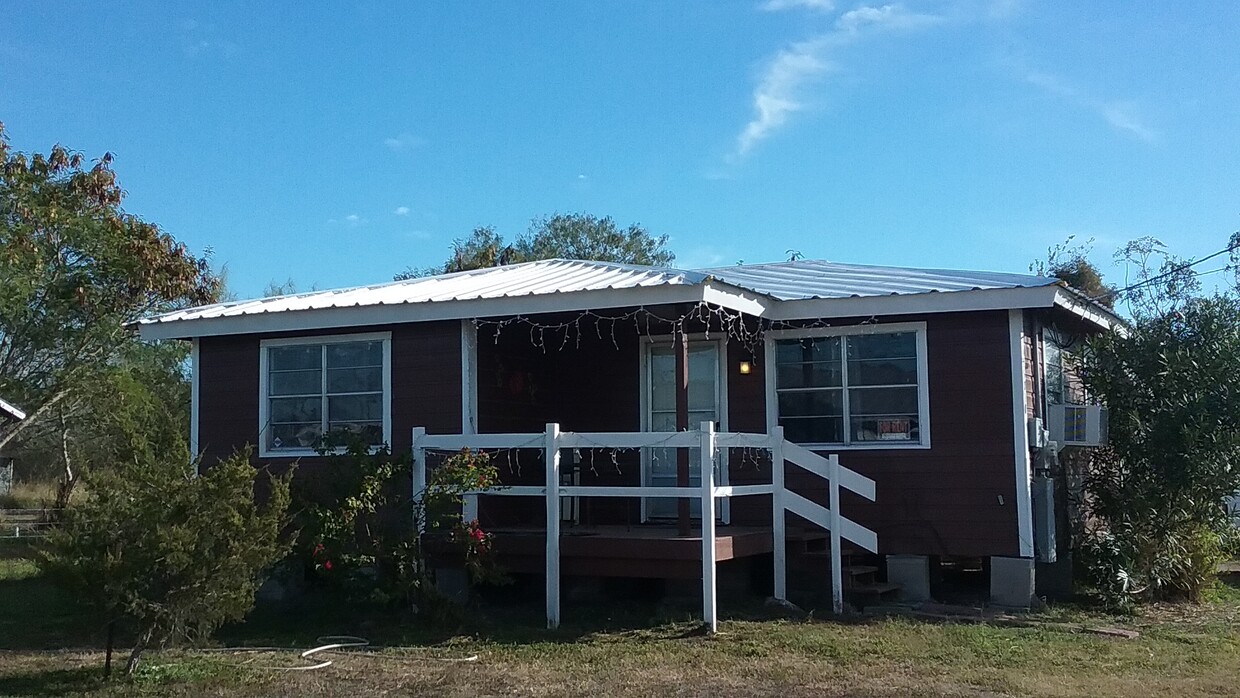 Front of house with deck - 15010 County Road 1876