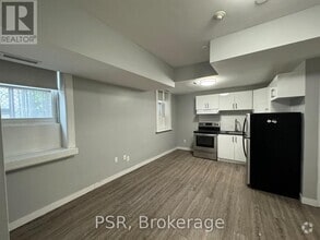 Building Photo - 205-205 Gerrard St E