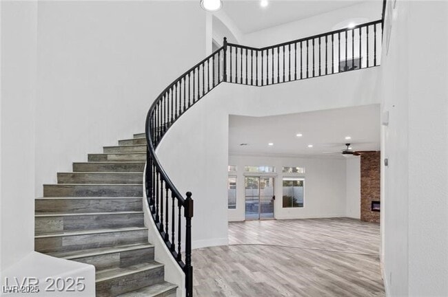 Building Photo - 4630 Laguna Vista St