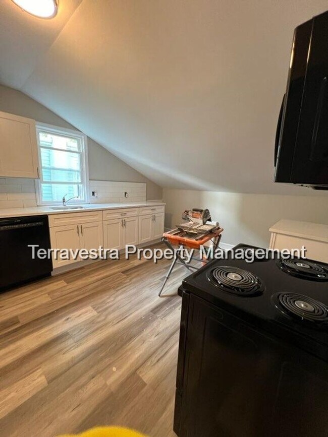 Foto del edificio - 122 E Mulberry St