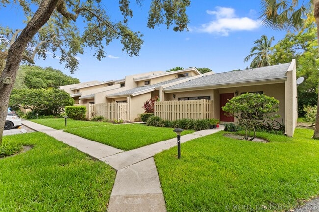 Building Photo - 1400 NW 9th Ave