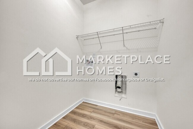 Foto del edificio - 2154 Ellsworth Lp Rd