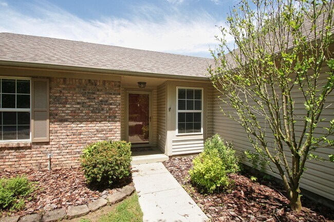 Foto del edificio - Coming Soon! Freshly Updated Fishers Home!