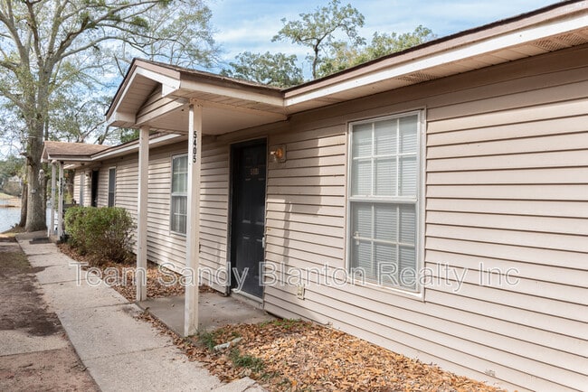 Foto del edificio - 5405 E Shore Dr