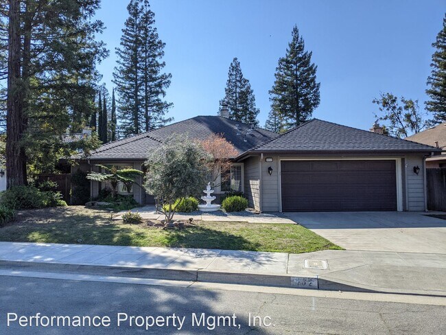 Foto del edificio - 3 br, 2 bath House - 802 E. Catalina Cir.