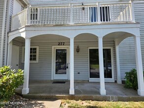 Building Photo - 277 Tulip Ln