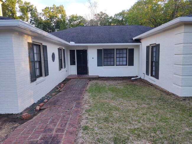 Foto del edificio - 1244 Gregory Ave