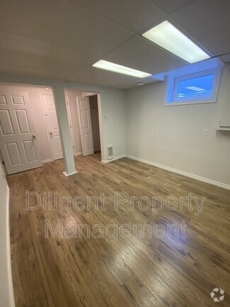 Building Photo - 612 Romaine St