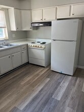 Building Photo - 704 Demaret Dr
