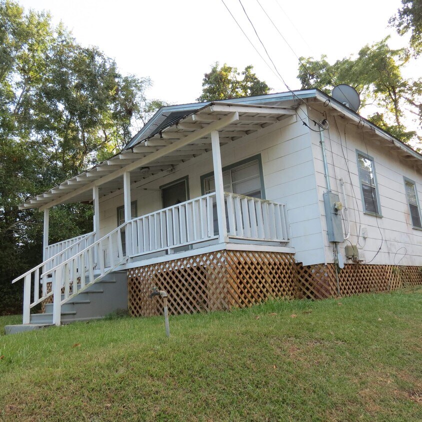 Primary Photo - 1110 N Woodward Ave