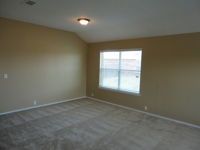 Building Photo - 1505 Shady Shores Drive