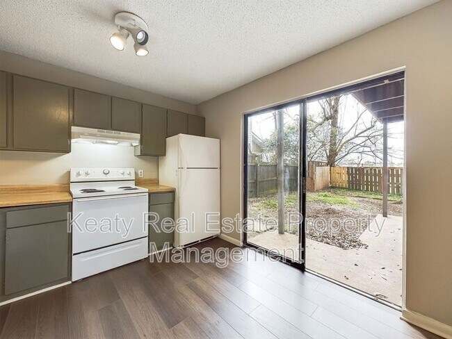 Foto del edificio - 301 Cougar Ridge