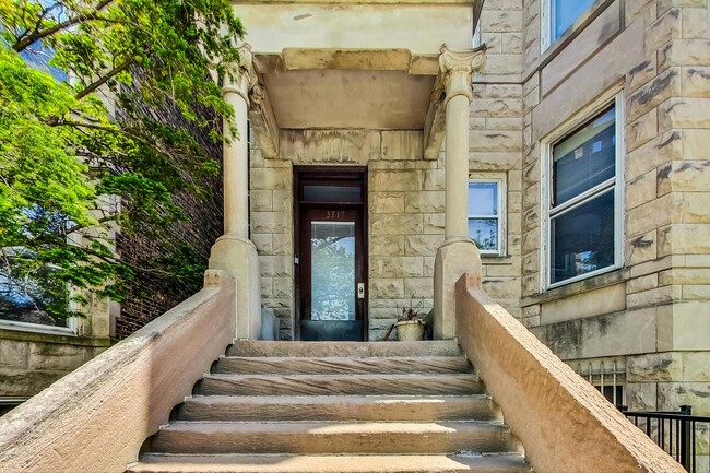 Building Photo - 3717 N Magnolia Ave
