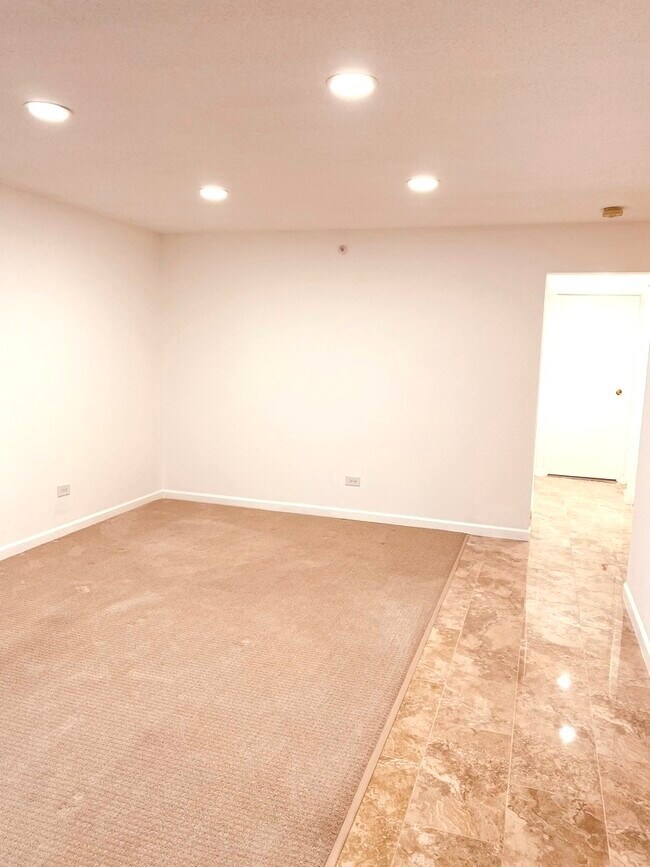 Building Photo - 2636 Pirates Cove