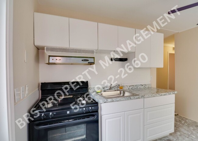 Foto del edificio - 3 BD 1 Bath in Hazel Park