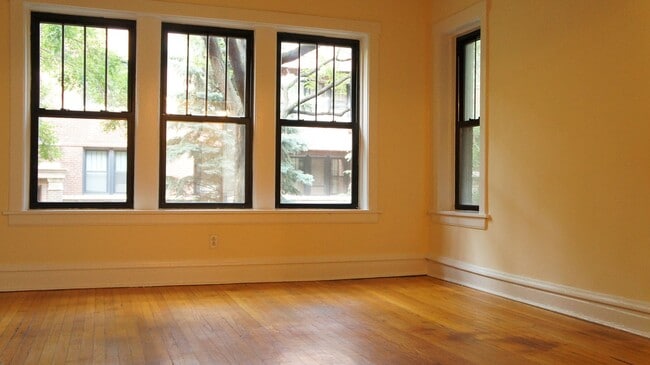 Building Photo - 2530 N Kedzie Blvd