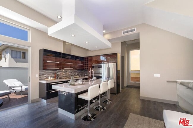 Foto del edificio - 1217 Horn Ave