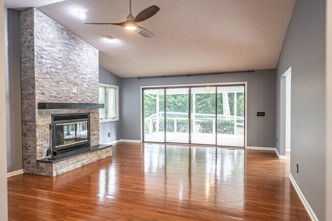 Foto del edificio - 4 Harness Pl