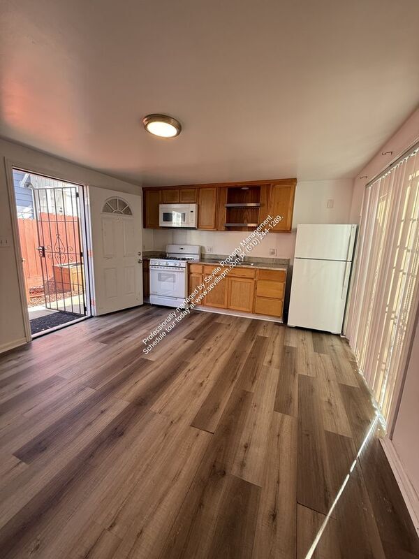 Building Photo - 943 53rd St