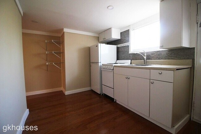 Building Photo - 515 Ashland Terrace