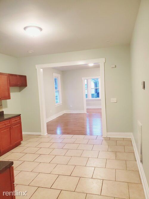 Building Photo - 3 br, 1 bath  - 1045 18th Ave Apt 1