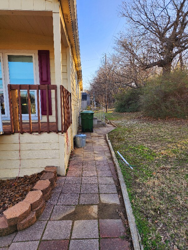 Foto del edificio - 5200 Lake Shore Ln